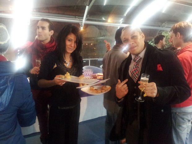 Après la représentation en tenue d'apparat, les jeunes danseurs se sont retrouvés à La Passerelle tu Théâtre pour fêter convivialement "Happy New Year"