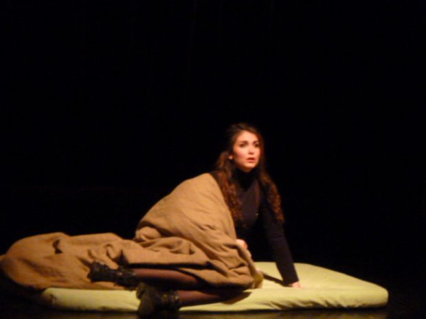 entrez et fermez la porte