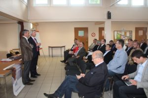 Devant les cadres et les élus de l'UDI.