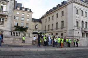 Les manifestants en faveur du Relais orléanais.