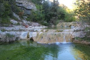 Maison d'hôtes Le Moulinage, piscine naturelle sur la rivière