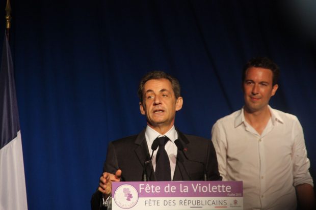 Nicolas Sarkozy à la fête de la Violette avec Guillaume Peltier.