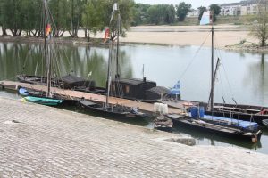 Deux ou trois bateaux ca va, mais deux cents...