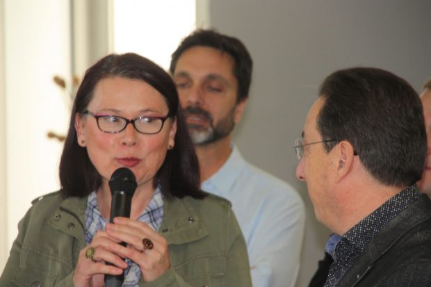 Elisabeth Renard, agent EDF avec Marc Brynhole.