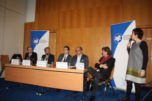 Lors du débat organisé par l'AJT.