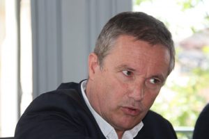 debout la France revendique une centaine de militants dans le Loiret.