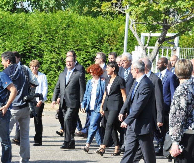 François Hollande et Najat Vallaud-Belkacem à leur arrivée au collège Jean-Rostand.