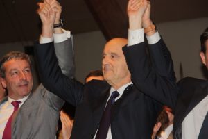 Juppé avec Philippe Vigier (UDI) (à gauche)