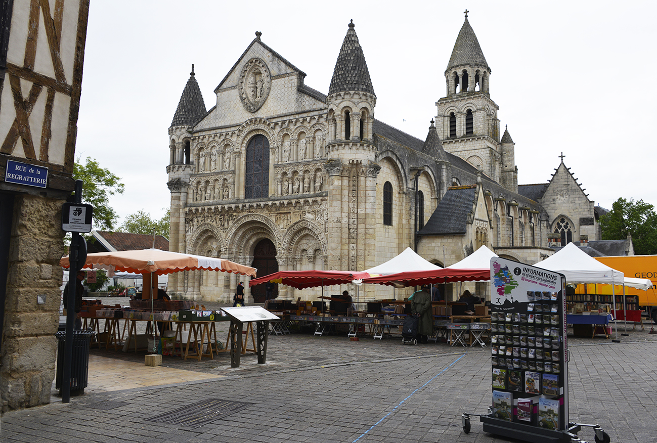 Poitiers Une ville d’histoire au nord de l’Aquitaine… Magcentre