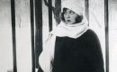 La jeune fille au carton à chapeau // Festival Échap’ et Vous La jeune fille au carton à chapeau // Festival Échap’ et Vous