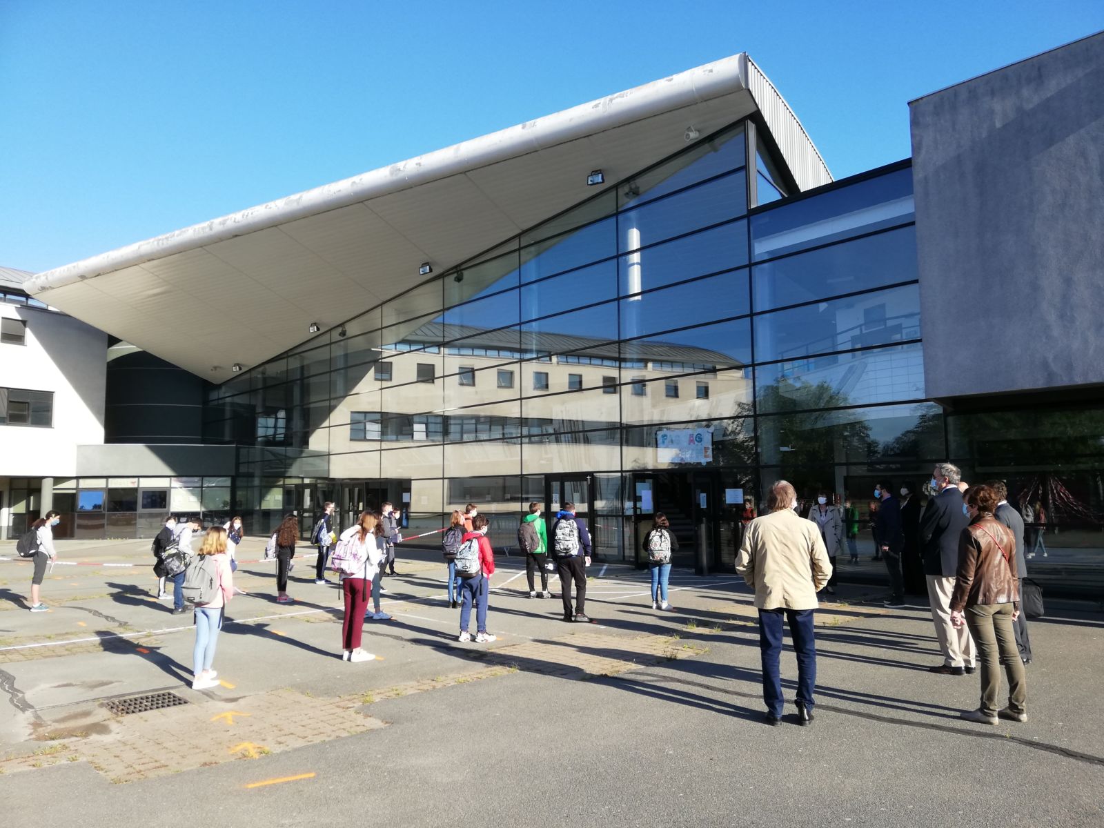 L'institut Des Copines Saint Jean De Linieres