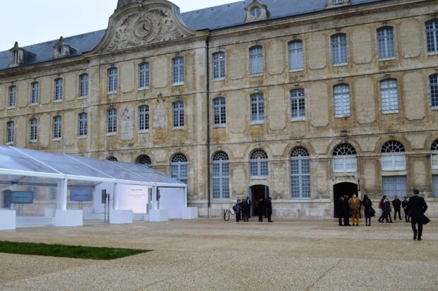 Louis Vuitton inaugure en grand son nouvel atelier de production à