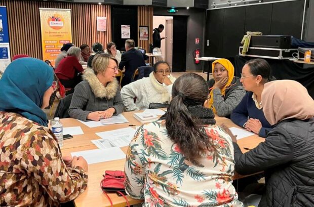 Café citoyen sur le thème de l’éducation financière pour des femmes des quartiers Nord de Blois 24 novembre 2022. 