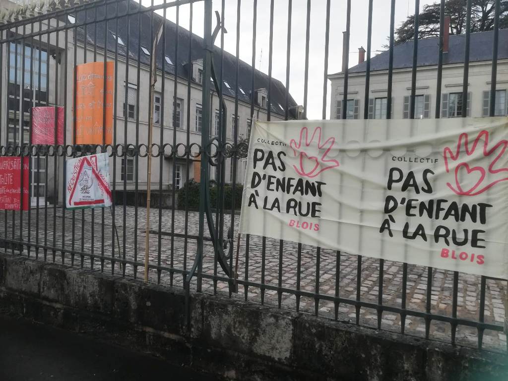 Enfants à la rue en Loir-et-Cher : « Il faut offrir des conditions d’accueil dignes aux primo-arrivants » 