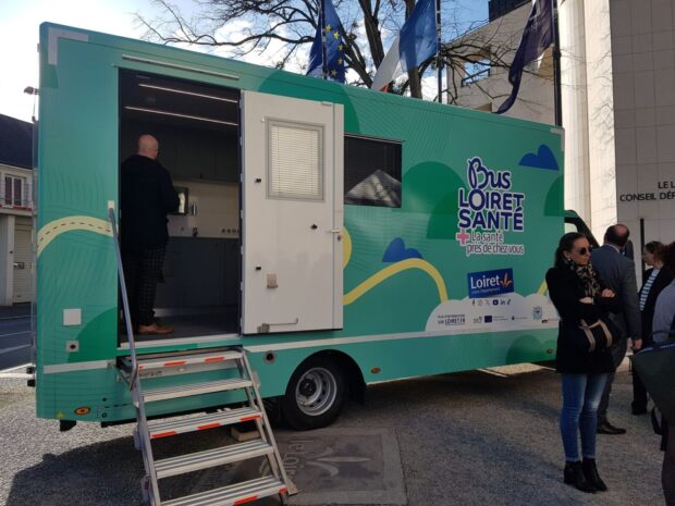 Camion de soins itinérant