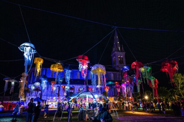 Les lumières du Festival Baule d'Airs dans le Loiret